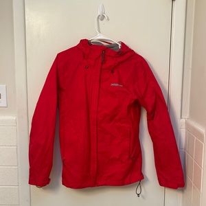 Red women’s medium Patagonia rain coat jacket torrent shell